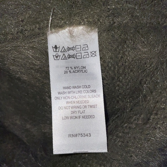 💚Ruby Moon soft green L/XL Oversized sweater - Picture 7 of 7